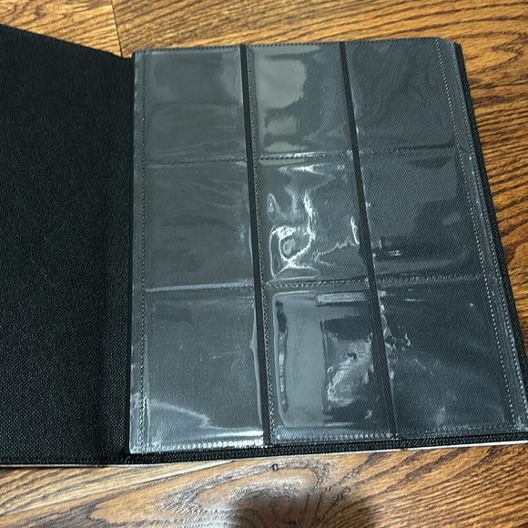 Pokémon trading card binder. - Picture 3 of 4